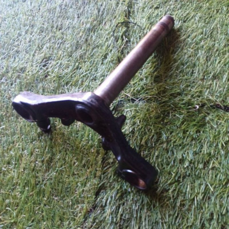 segitiga T shock depan CB 150 R 2014 original