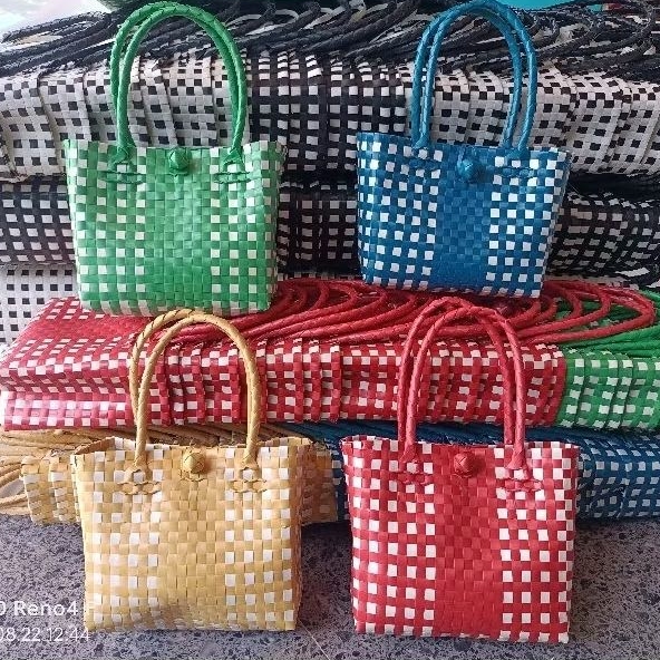 Tas souvenir kelahiran hajatan tas anyaman plastik kaca merah putih