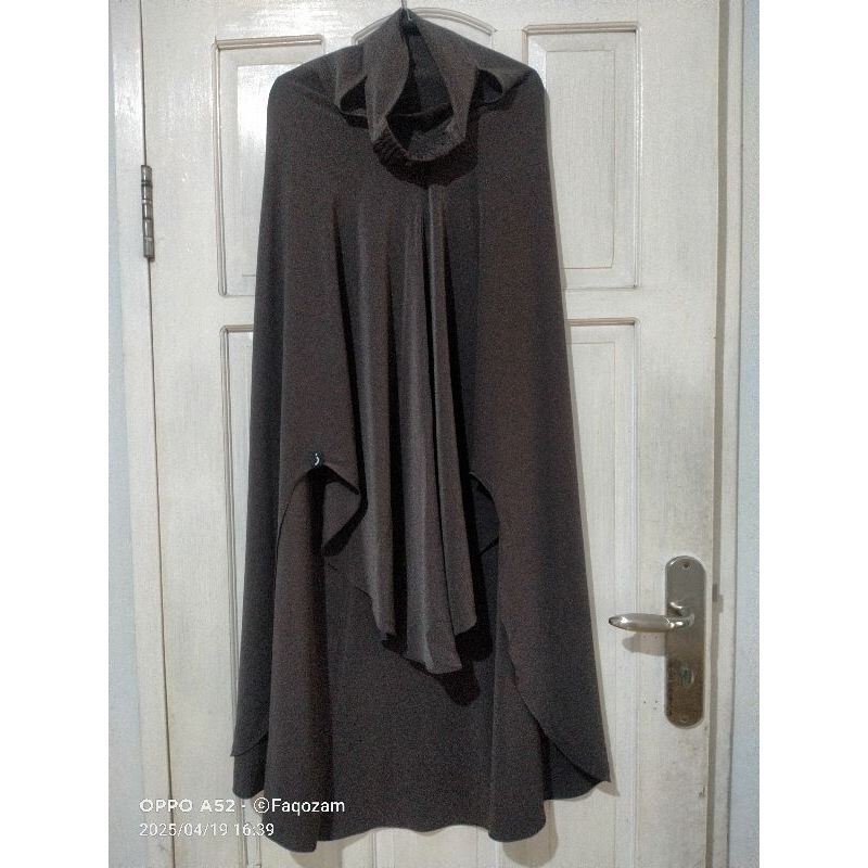 Preloved Khimar bandana handsplit instan M by Zaysaku