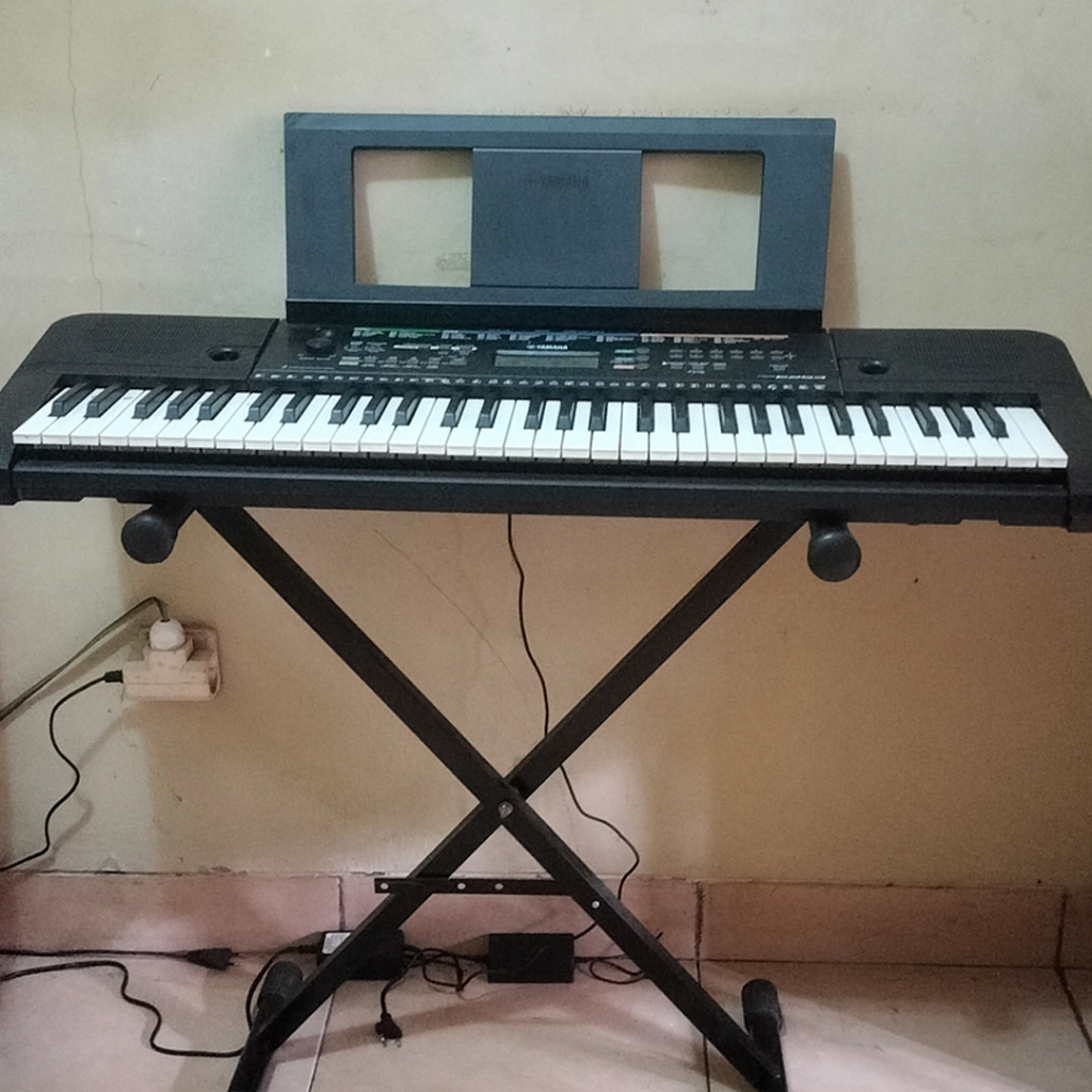 Keyboard_yamaha_PSR253_second