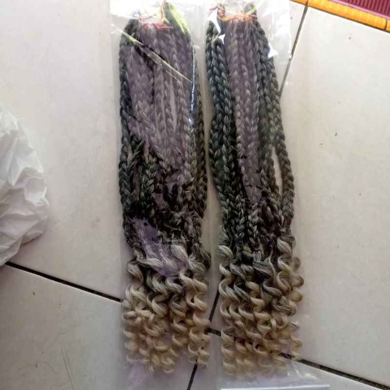 Rambut Sambung Kepang Ikal Warna Hitam-Putih. Panjang 50cm