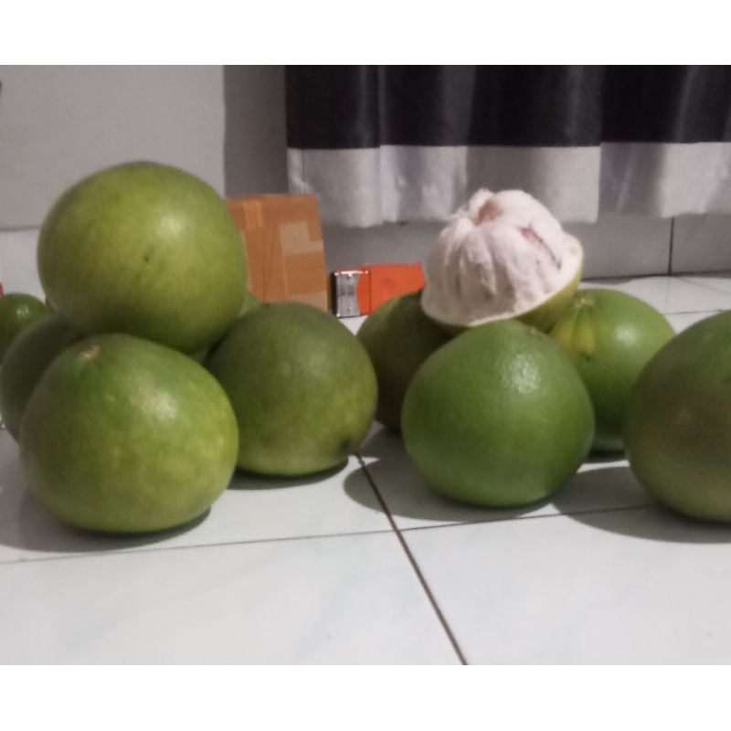 

jeruk pamelo madu muria manis1,5-1,7kg