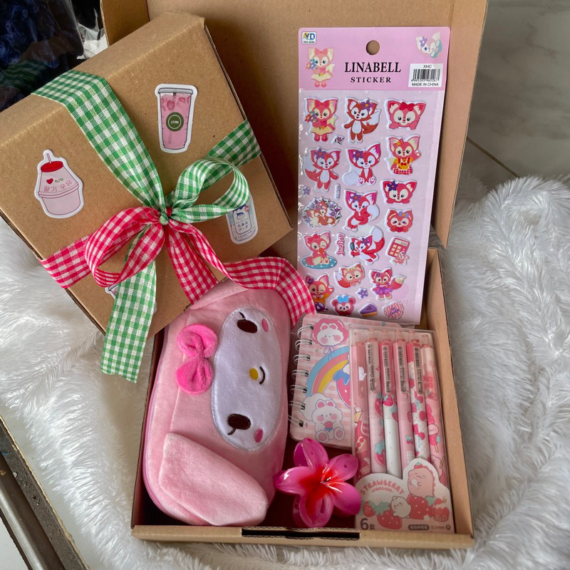 

Hampers ulang tahun / Hampers Melody / Hampers Alat Tulis / Hampers Gemoy