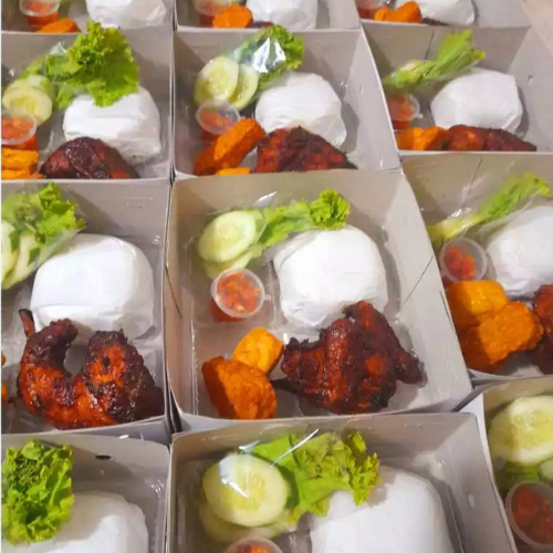 

PAKET NASI BOX NASI KOTAK NASI KUNING AYAM BAKAR GORENG KREMES GERPEK PILIHAN PAKET BERVARIASI