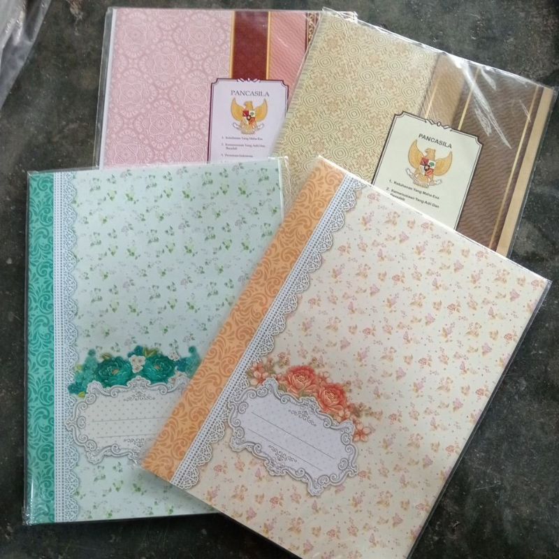

1 Pack sampul buku motif batik campur merek simpati
