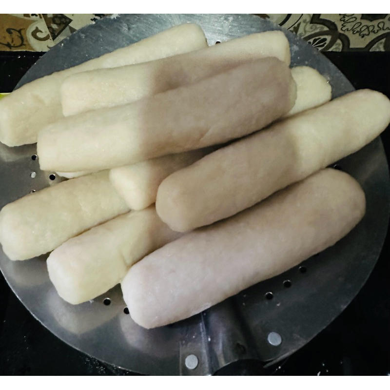 

Pempek Lenjer Jumbo 2 pcs dipotong 12
