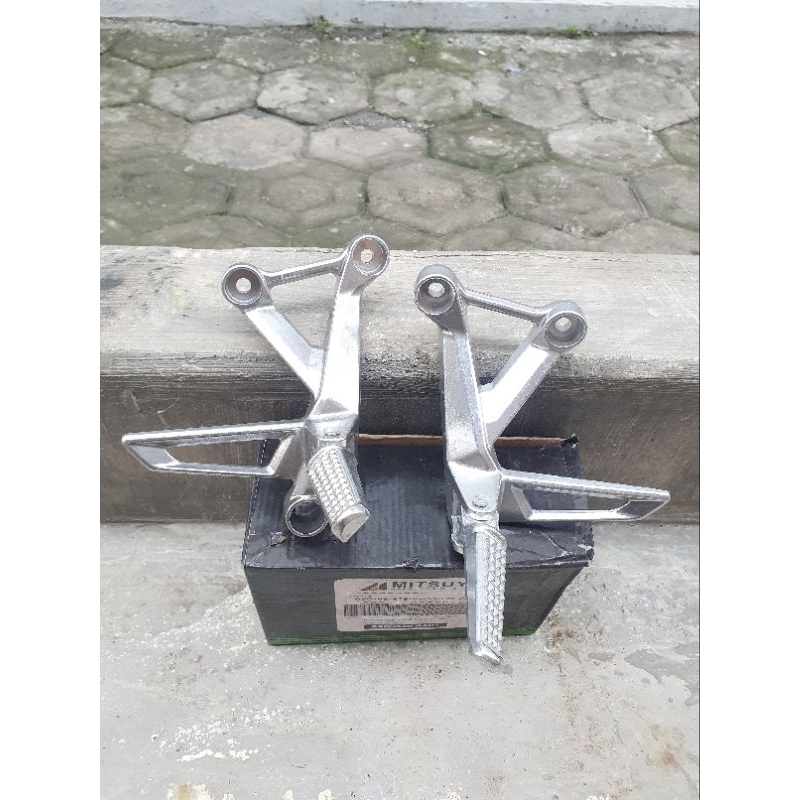 MURAH FOOTSTEP CBR 500 IMPORT KUALITAS ORI PNP UNIVERSAL