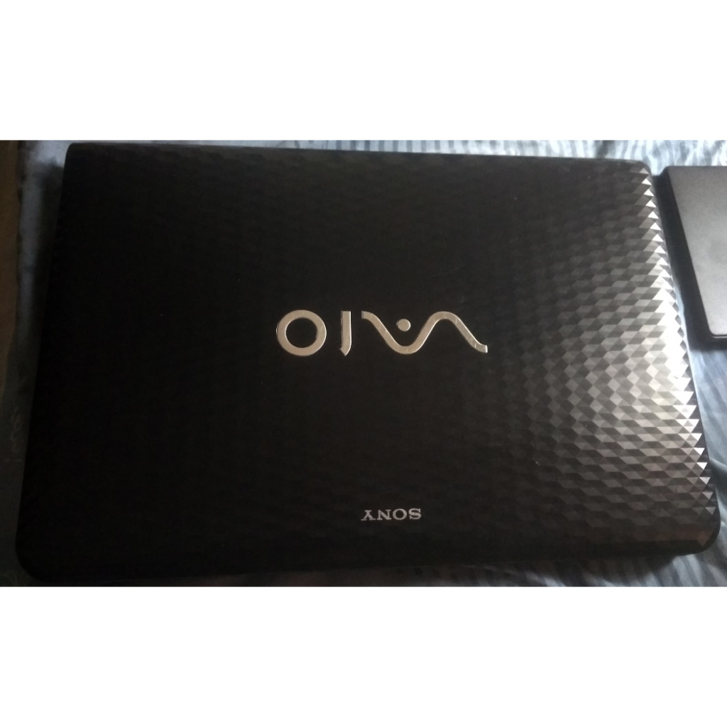 Laptop sony vaio black ram 6gb sudah terinstall berbagai aplikasi