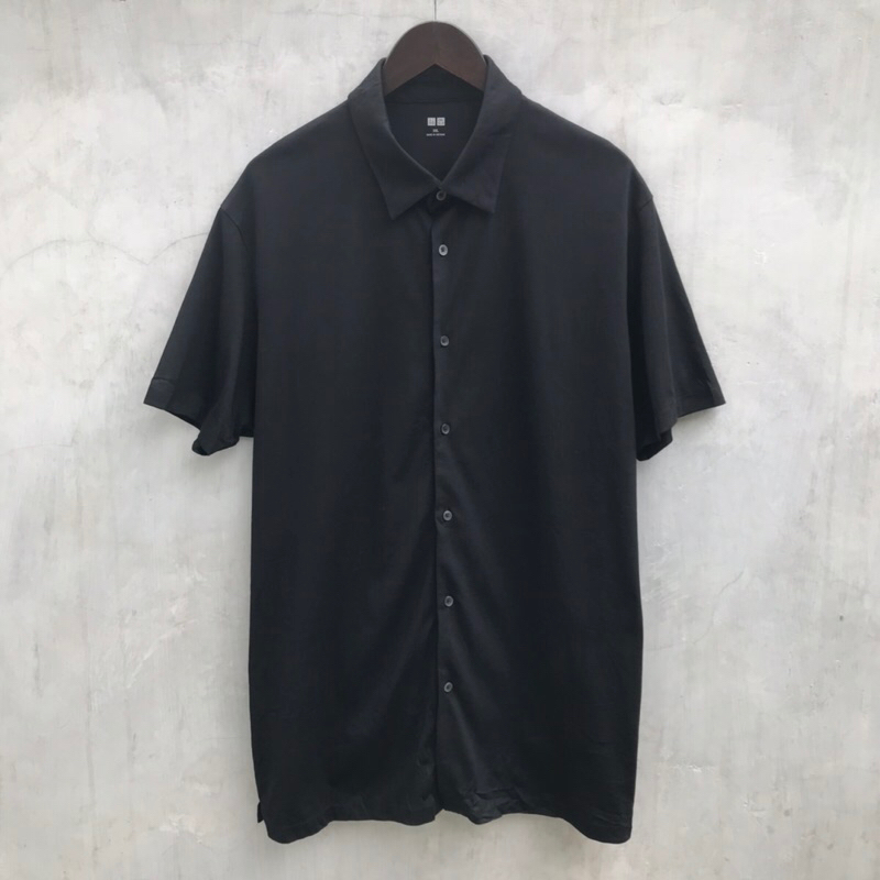 Kemeja Airism Uniqlo Shirt Black XXL
