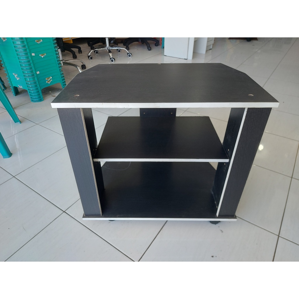 Meja TV Kayu Roda Berkualitas