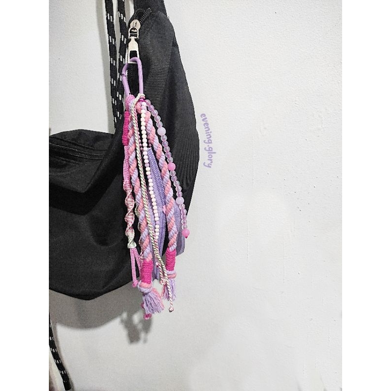 keychain aesthetic, keyring macrame, charms makram, charm aesthetic makrame, bandul lucu, gantungan 