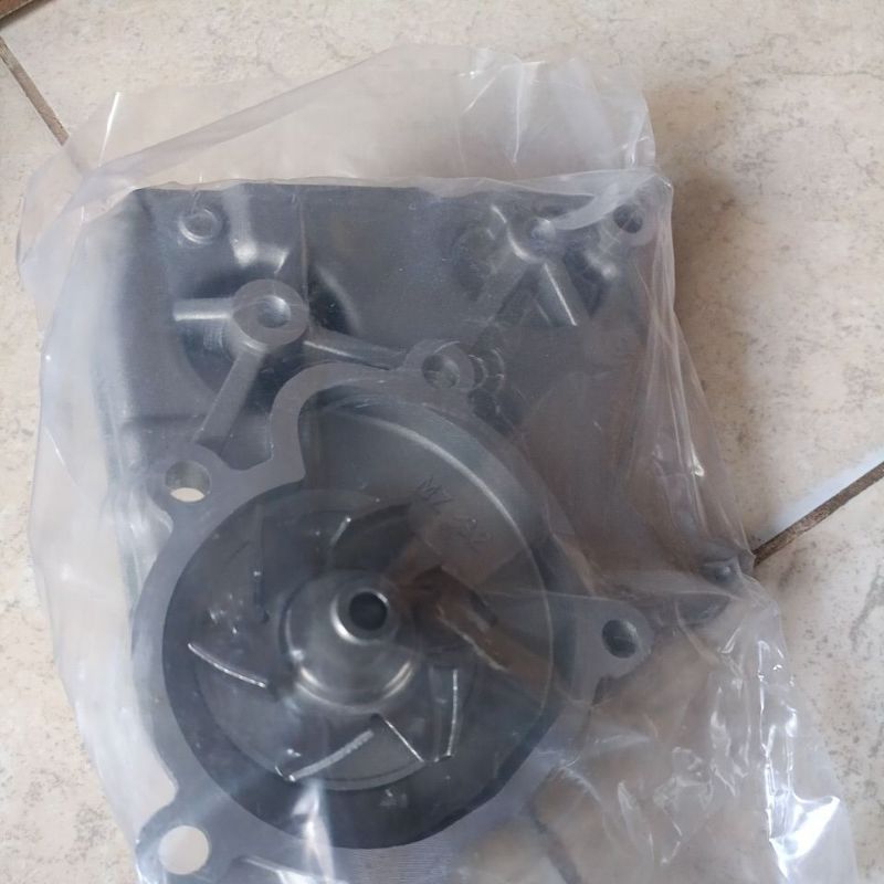 Water pump mazda 626 capela 2000 mazda e2000