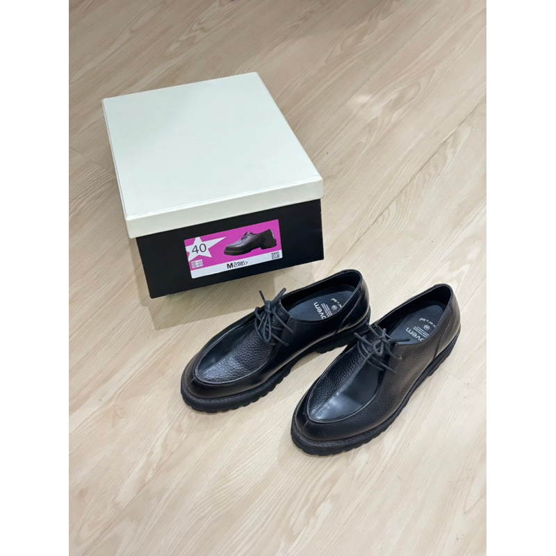 Sepatu Jovem Size 40