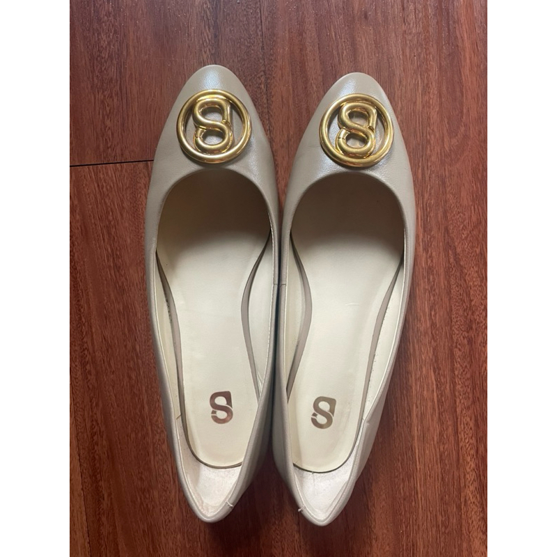 Buttonscarves Elan Shoes