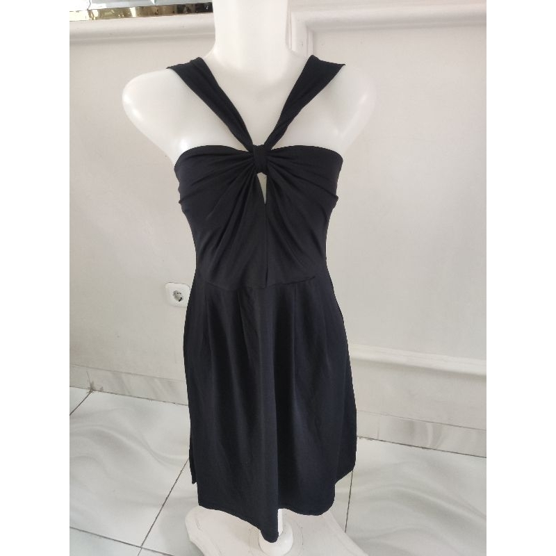 minidress hitam halterneck kemben dress