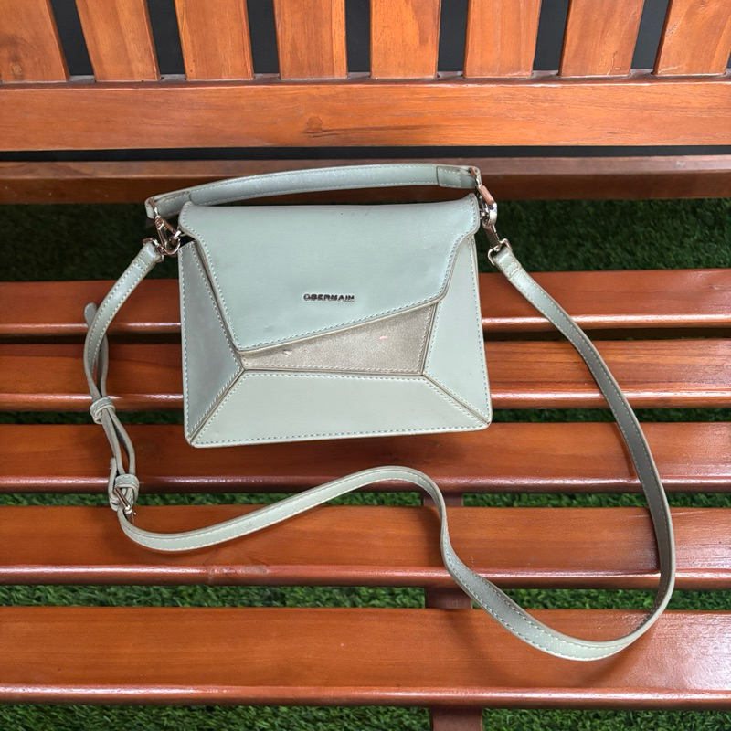 Preloved OBERMAIN Slingbag