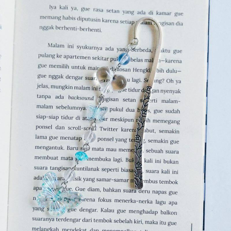 Bookmark metal silver aesthetic manik-manik bookmark metal charm kupu-kupu bookmark metal silver aes