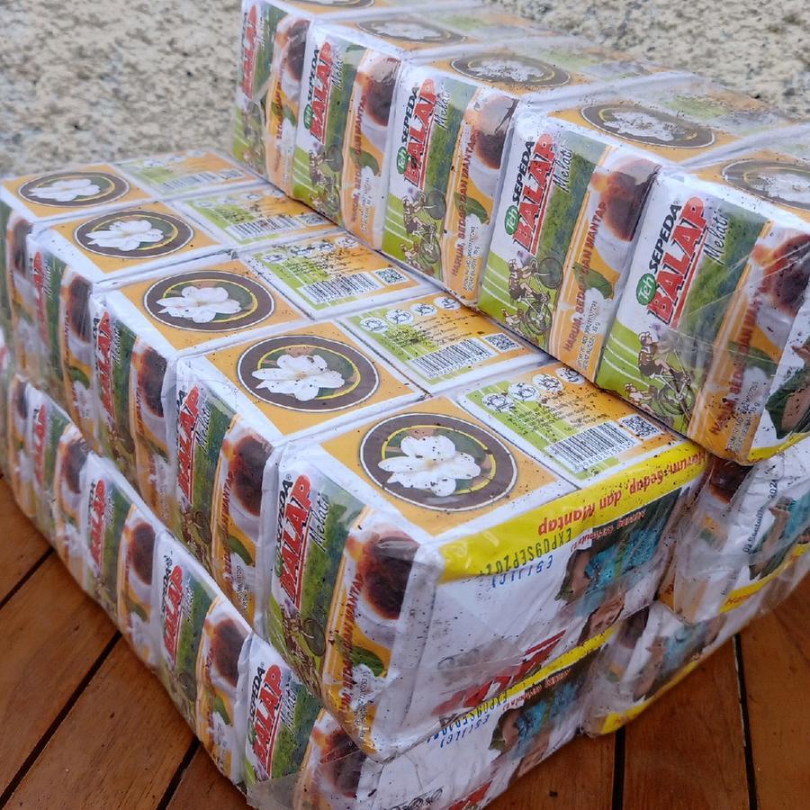 

TEH SEPEDA BALAP KUNING 1 SLOP isi 10pcs TANPA GELAS Tea