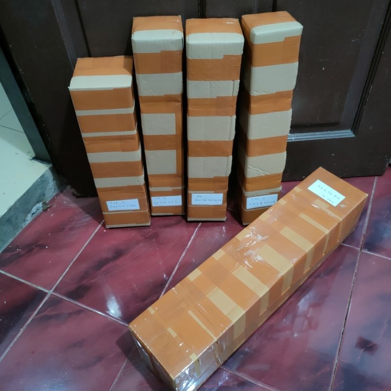 

Kardus Tebal Khusus Untuk Packing Produk Kami