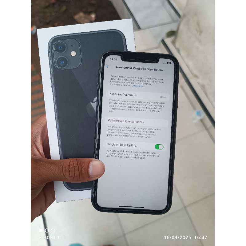 Iphone 11 64 GB iBox ( Mulus full ori )