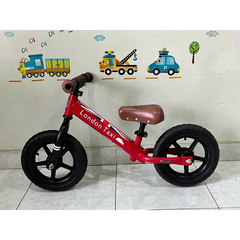 london taxi balance bike 12 inch