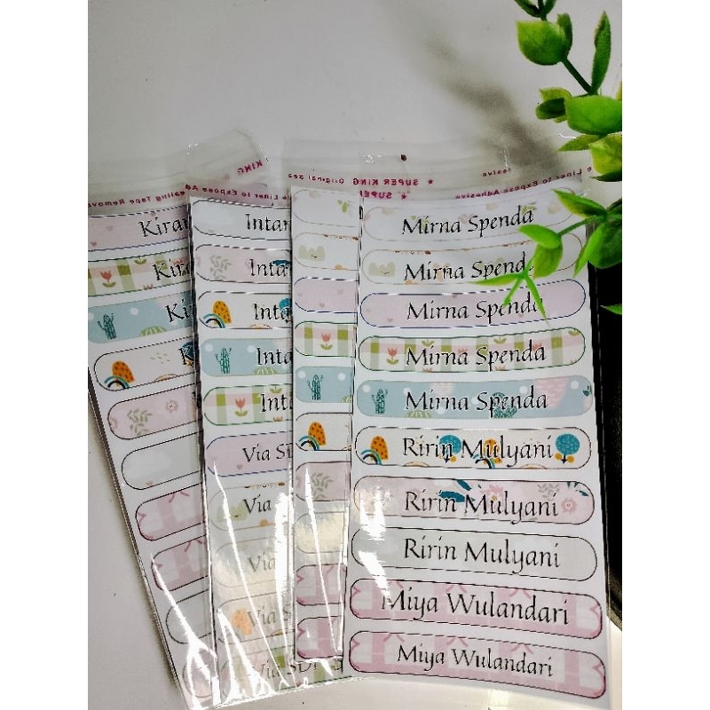 

Stiker Nama Aesthetic