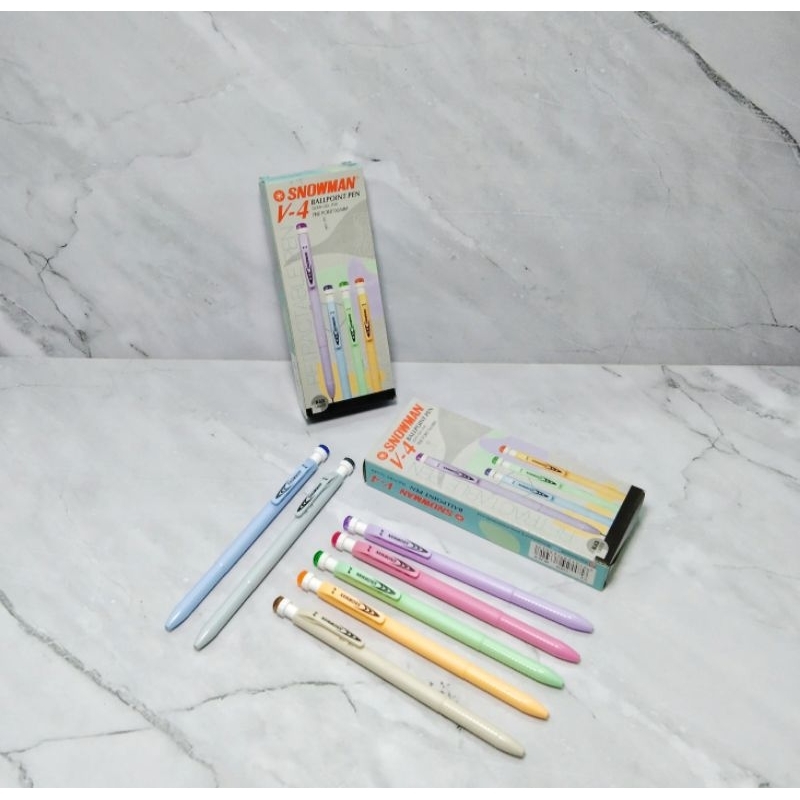 

PENA SNOWMAN V-4 HITAM ISI 12 PCS / BALLPOINT PEN SEMI-GEL INK - SNOWMAN
