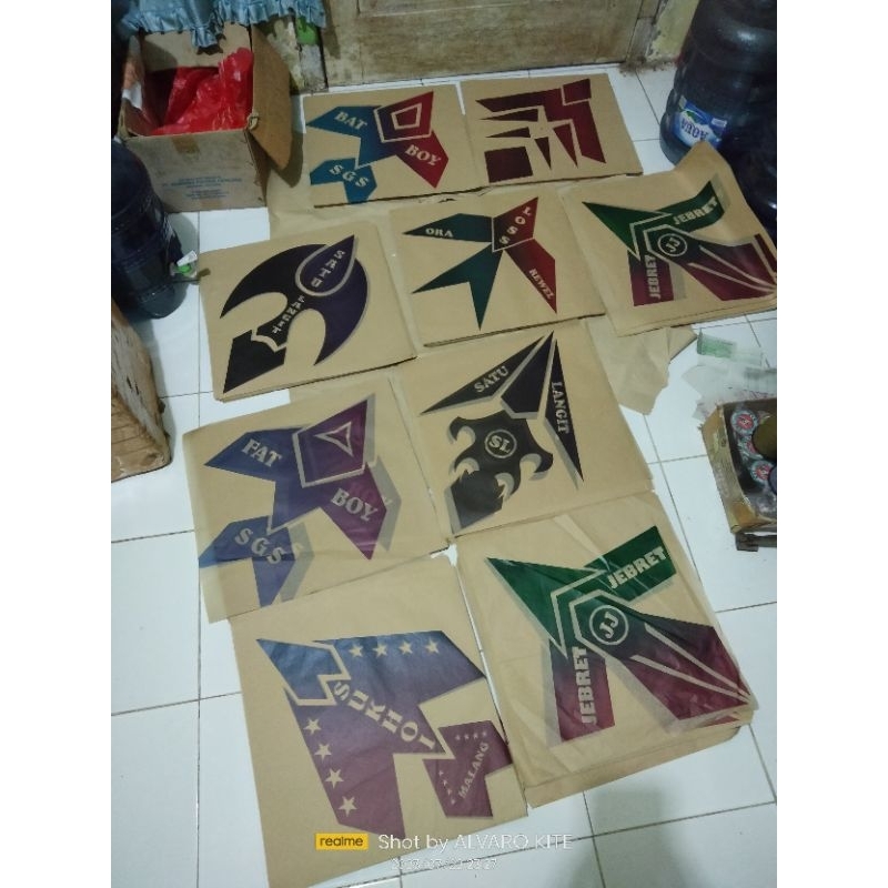 kertas layangan coklat(50 lembar) (KERTAS SAJA)