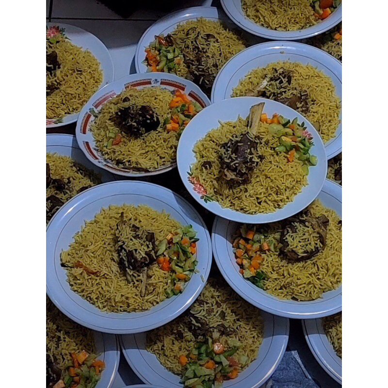 

paket hemat nasi kebuli uk 1kg beras basmati lengkap dengan bumbu dan rempah BONUS kismis hitam enak dan lezat