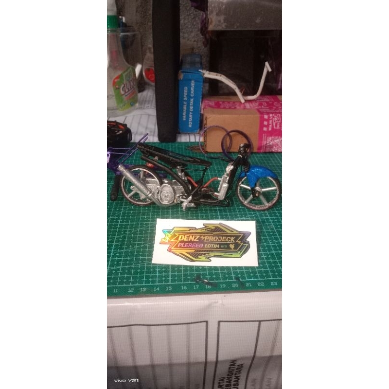 miniatur motor Vario 150