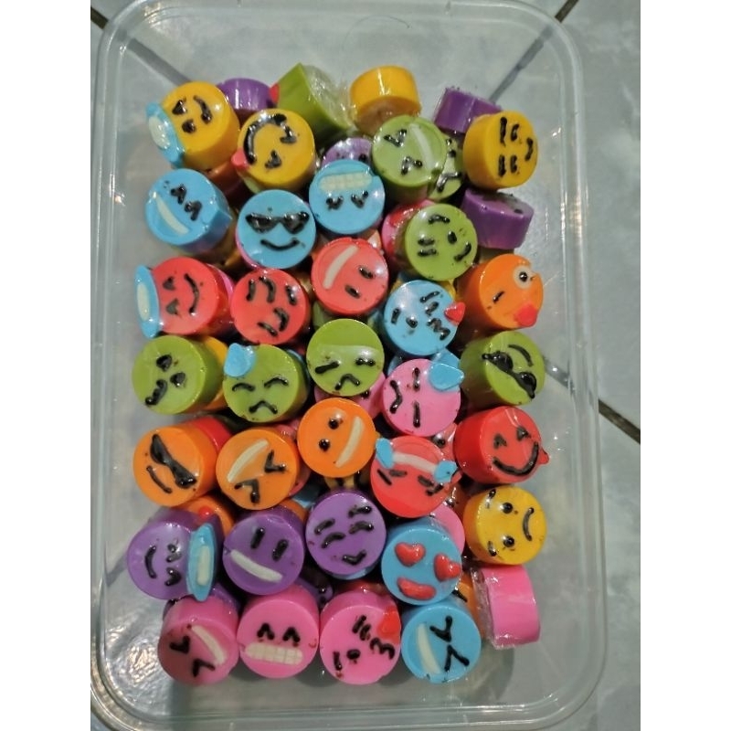 

Coklat Karakter Lucu