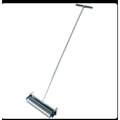 

FLOOR EMBOSER / ALAT PENGGARIS JALAN BETON EMBOSSING 25 GERIGI 70CM