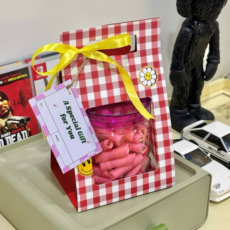 

Gift Box isi Snack jar ukuran 500ml free hangtag+rantai/tali