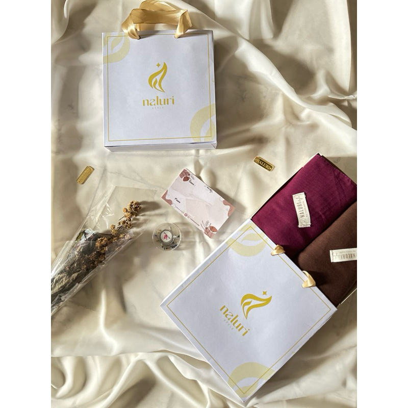 

Paket Gift Naluri Single (Paris Premium 1)
