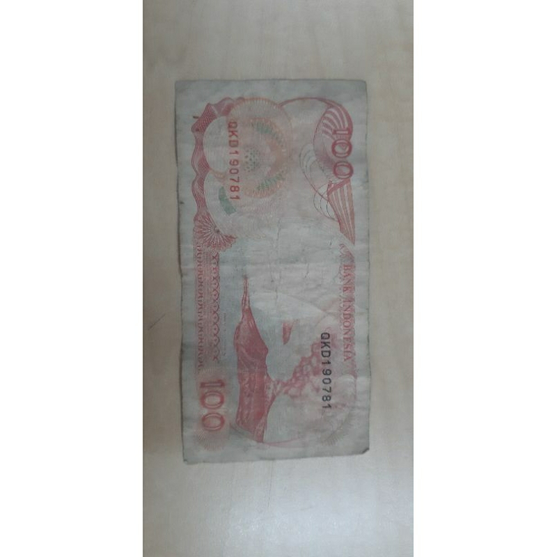 UANG KERTAS KUNO 100 RUPIAH