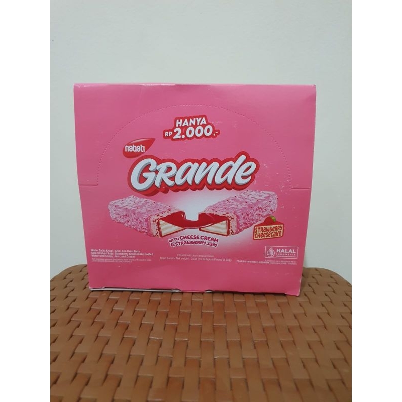 

Nabati Grande Strawberry Cheesecake 10 pcs X 22 gram