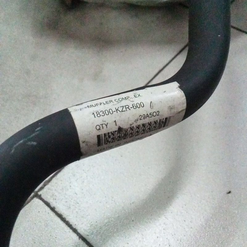 18300KZR600 – MUFFLER COMP EX, KNALPOT VARIO 125 OLD ORI AHM