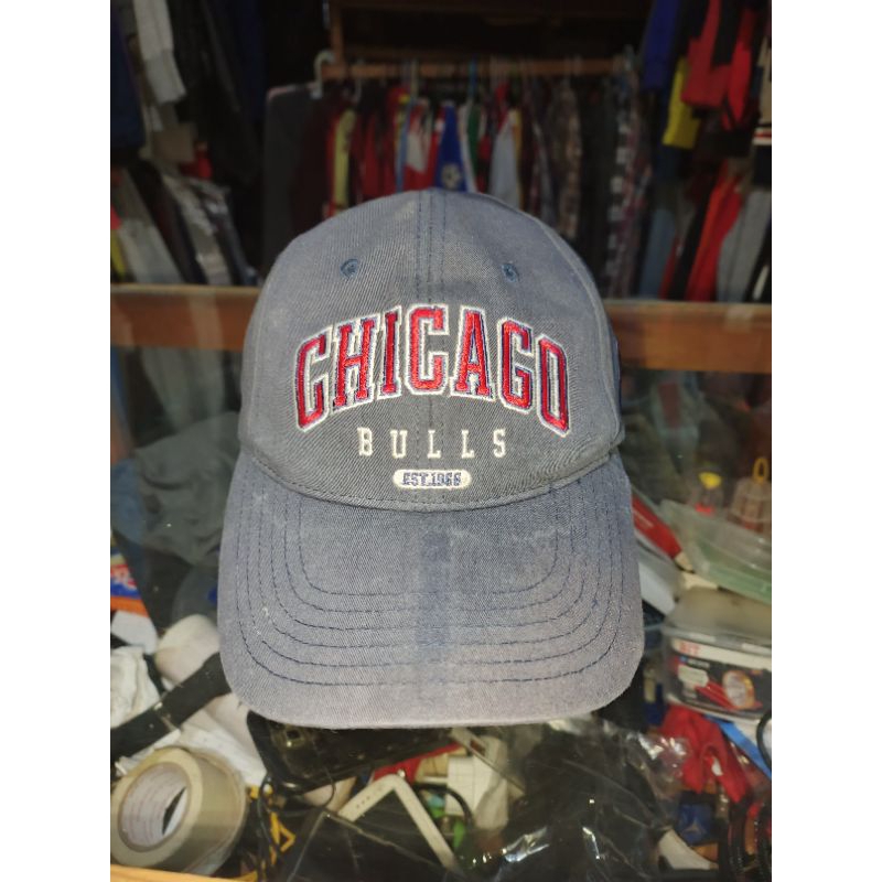 topi nba bulls minus