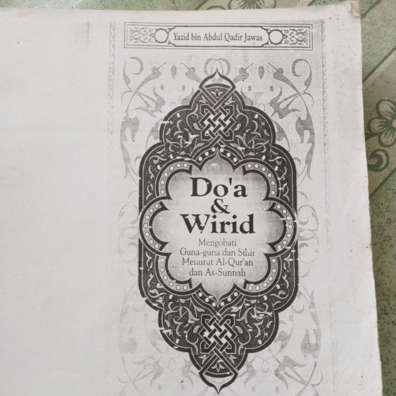 Buku doa dan wirid Yazid bin Abdul Qadir Jawas