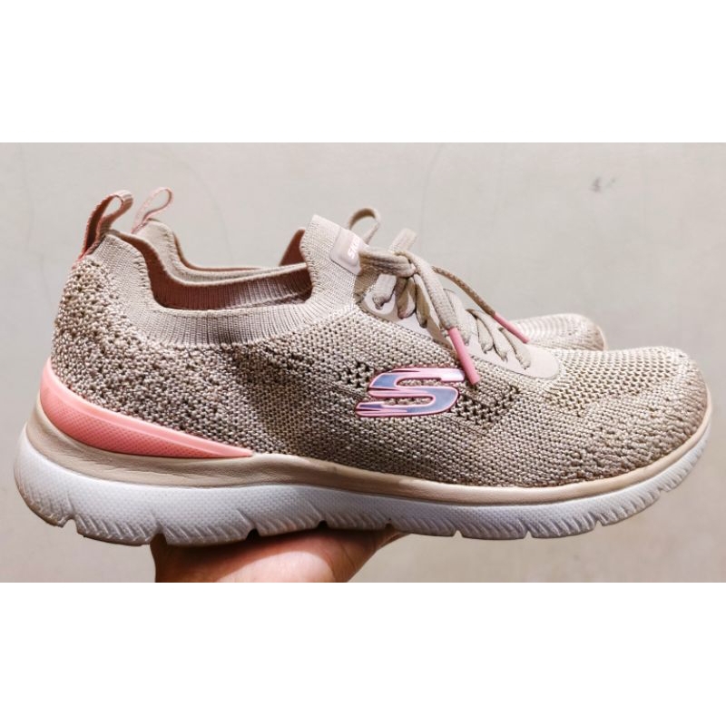 (Preloved Very Good Condition) Skechers Memory Foam Shoes / Sepatu Olahraga Wanita warna Coklat Pink