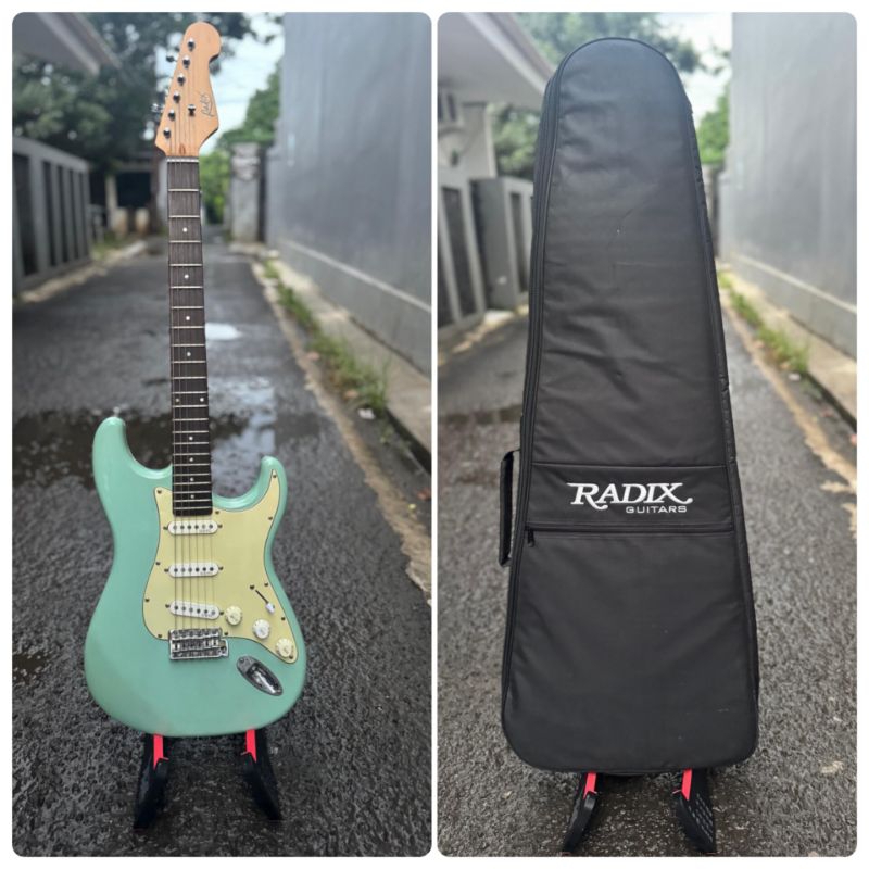gitar Radix Stratocaster Sonic Blue