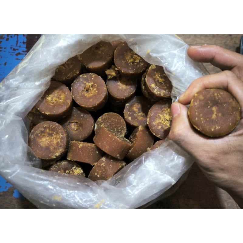 

gula kelapa. bukan gula aren.