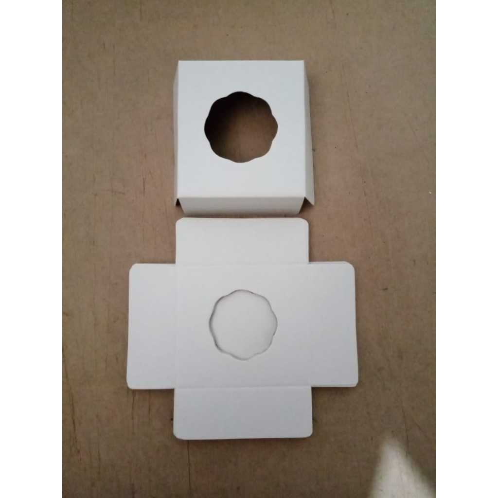 

Sekat untuk box puding 29x10x5 ukuran sekat 10x9x3.5 .isi 10 pcs