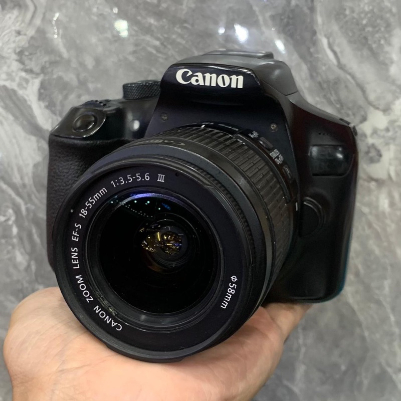 Kamera DSLR Canon 1300D (WiFi)