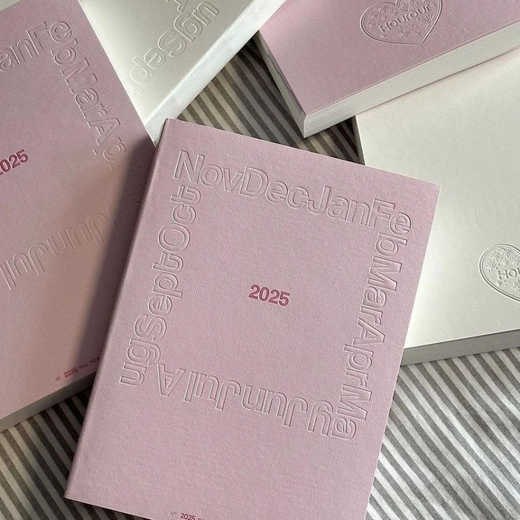 

BUKU PLANNER 2025 / NOTEBOOK 2025 / BUKU CALENDAR 2025 / BUKU PLANNER / BUKU DIARY