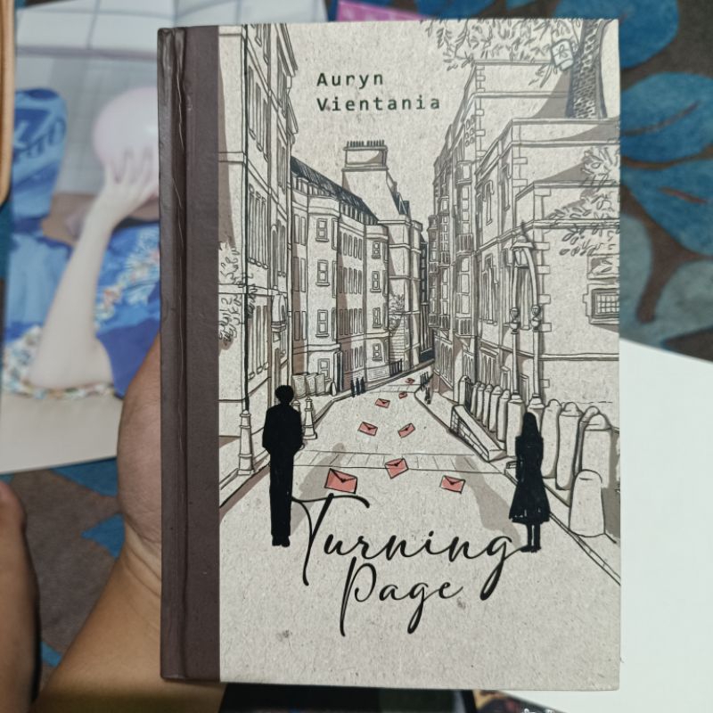 NOVEL TURNING PAGE (preloved)