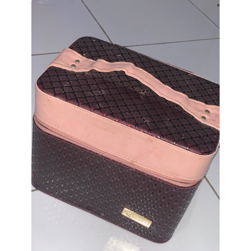 Preloved beauty case