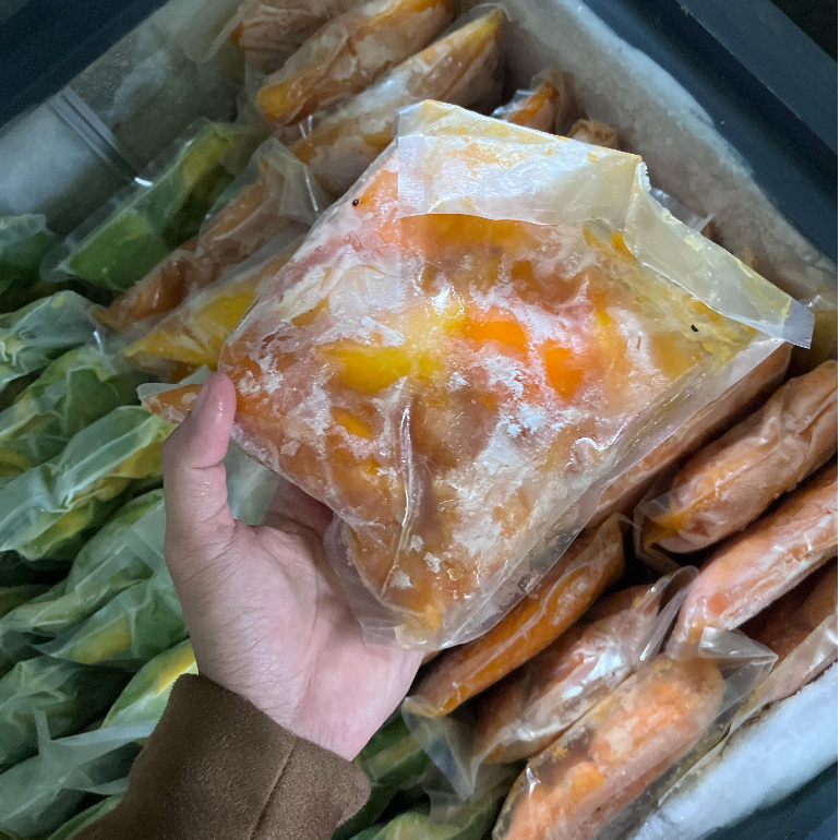 

Mangga kupas Frozen 500 gr jenis mangga manalagi kualitas sangat bagus