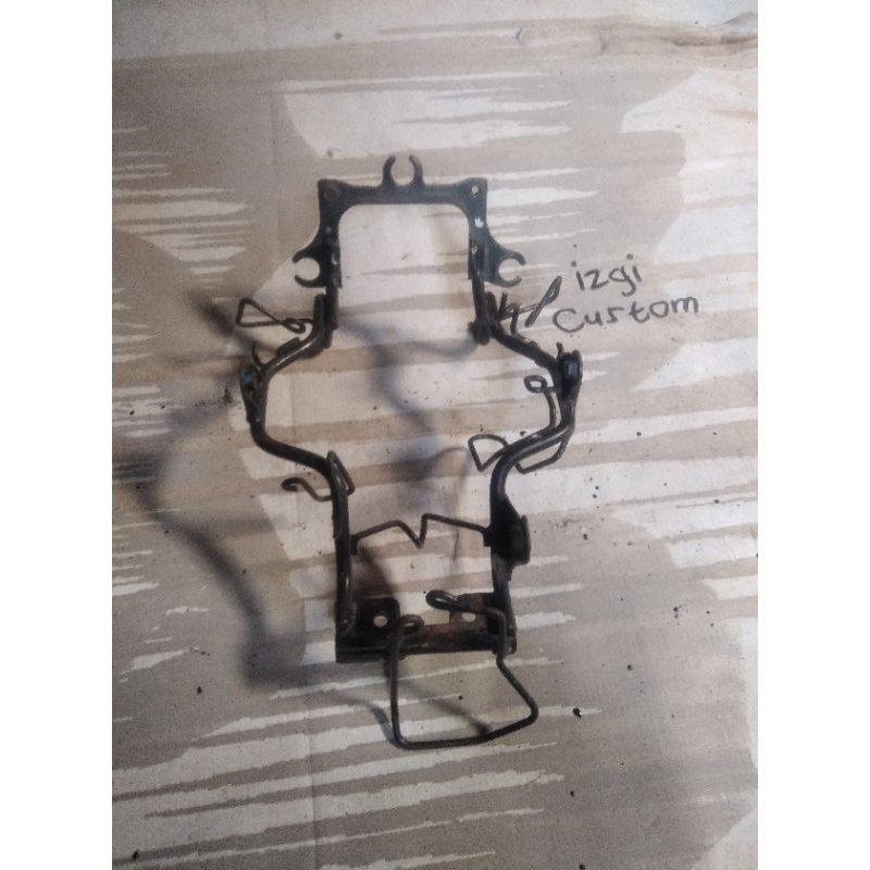 Braket Lampu Byson Karbu