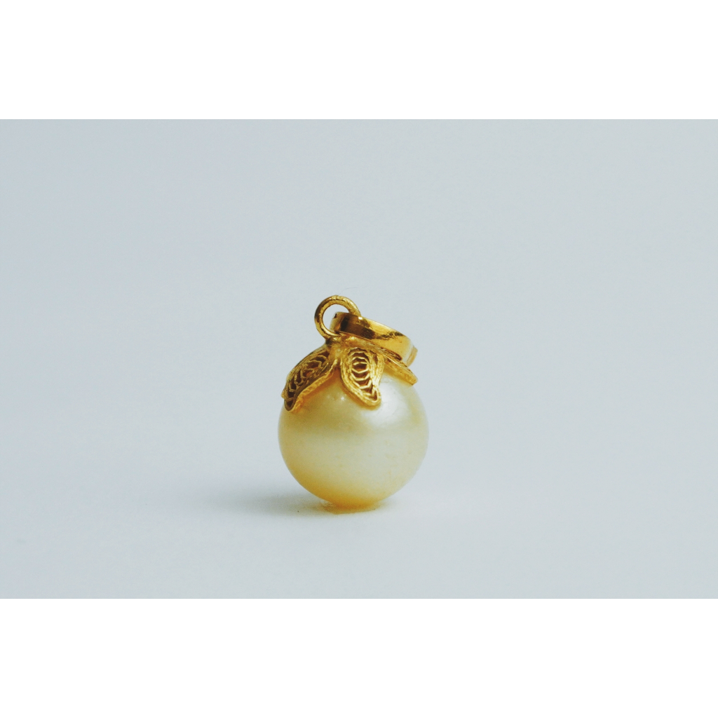 LILARA Liontin Emas Peluk Mutiara Laut Asli Lombok